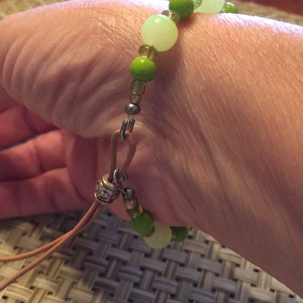 **3 for $20** Green Glass Bead Bracelet - Picture 3 of 5